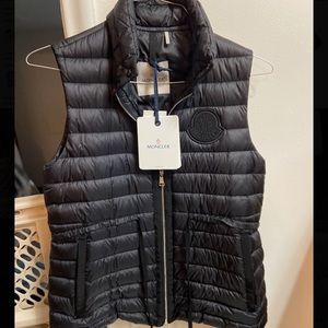 Moncler Azur Down Gilet Vest